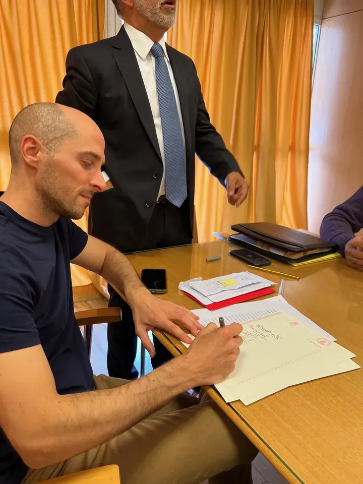 La firma del contrato